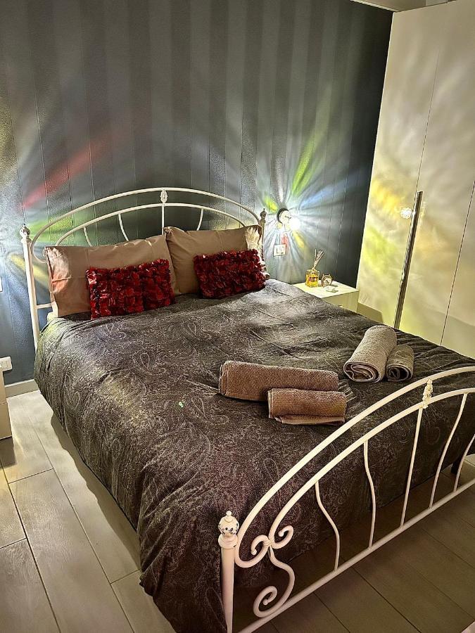 B8 Apartment Бари Экстерьер фото